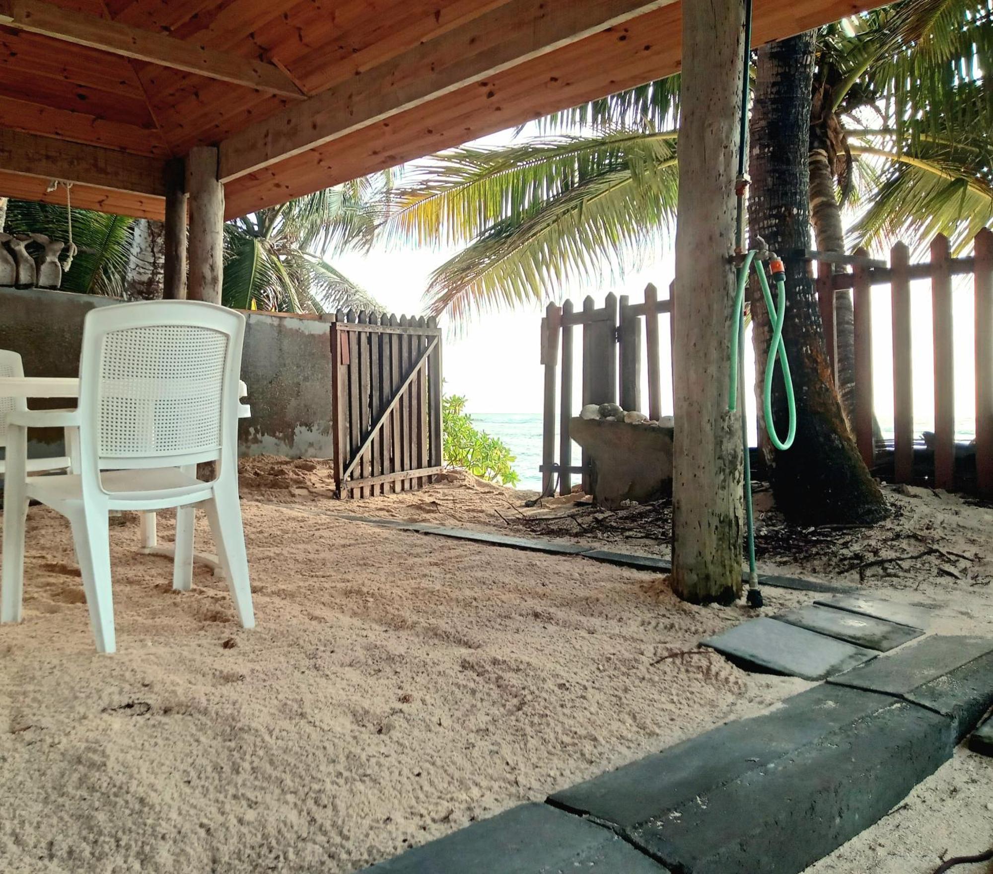 Roz A Mer - Beach Apartment Takamaka Exterior photo